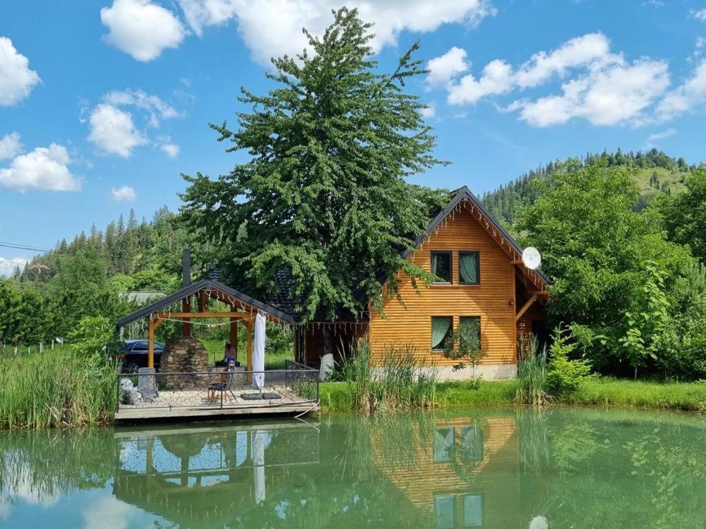Moonlake Chalet Gainesti Экстерьер фото